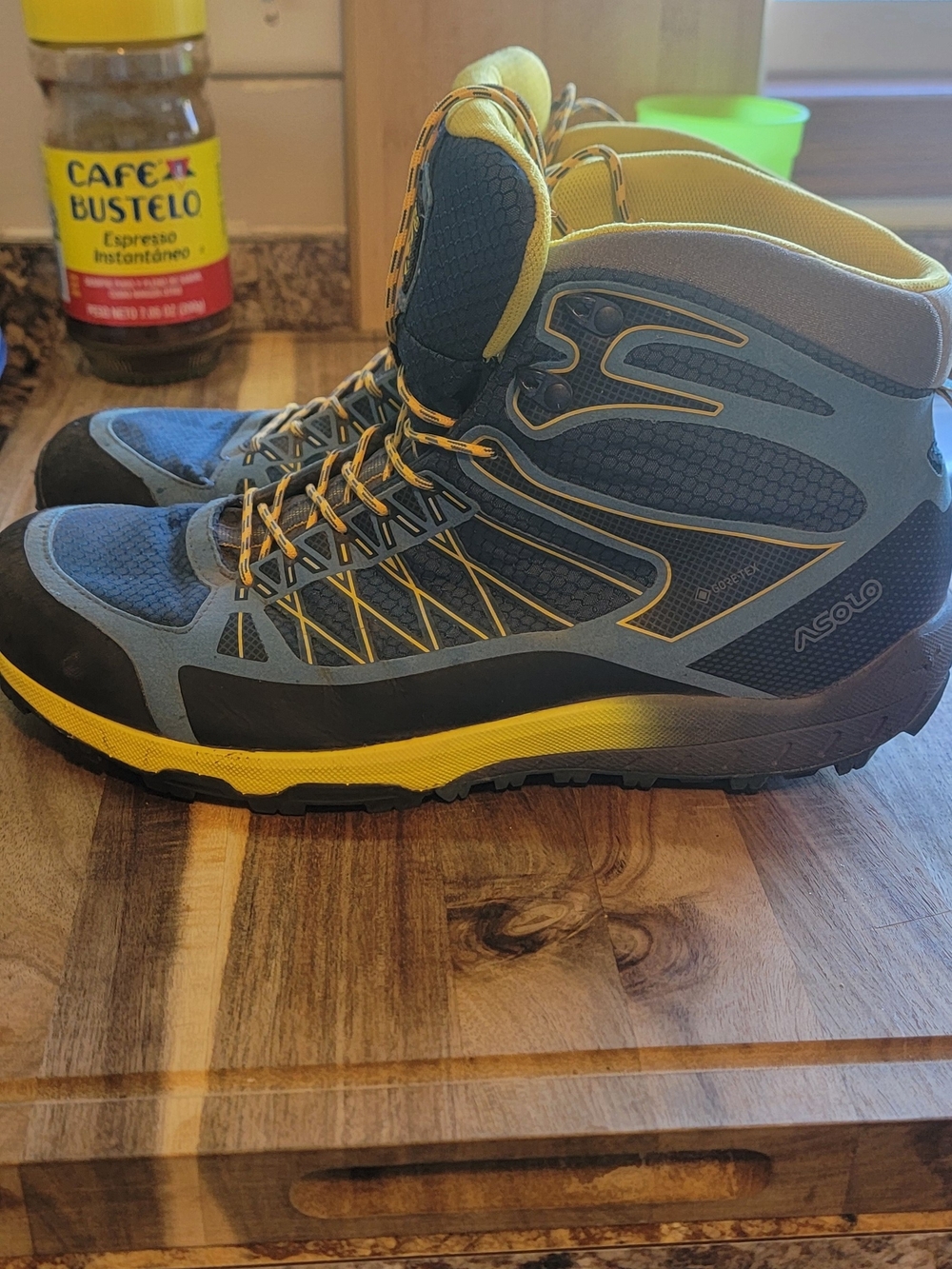 Asolo 10.5 Grid Mid GV Gore-Tex men's hiking boots in blue/yellow